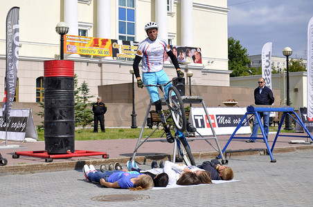 米哈伊尔·苏哈诺夫 (Mikhail Sukhanov) 的表现，俄罗斯自行车赛冠军