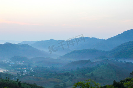 京东会员开卡摄影照片_从 Phu Huay Isan 在泰国廊开的山景。