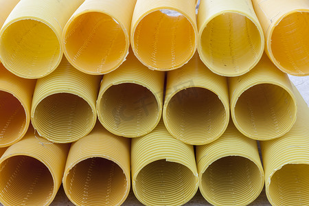 黄色排水管