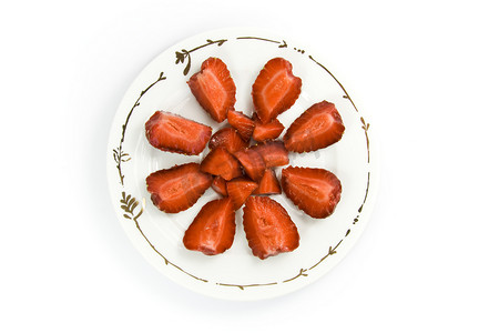 盘子里的草莓片