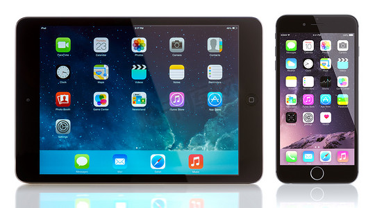 iPad 迷你版和 iPhone 6