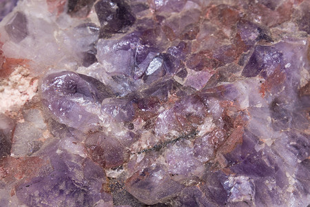 紫色标题摄影照片_紫色宝石宝石宝石矿物宝石标题