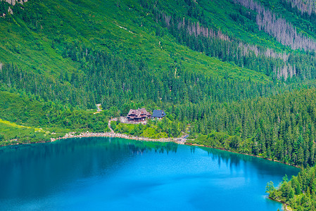 从 Morskie Oko 湖的顶部看，这是波兰在 t 的地标