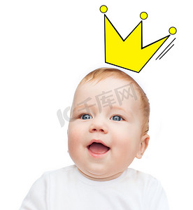 涂鸦皇冠摄影照片_用皇冠涂鸦关闭快乐微笑的婴儿