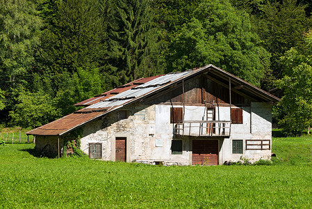 典型的老农舍-意大利特伦蒂诺