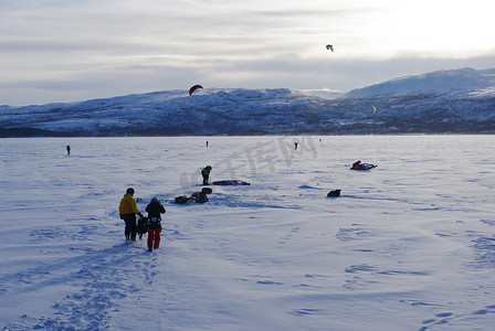 风筝摄影照片_在挪威北部放风筝