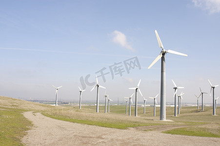 风力发电线条摄影照片_风力发电机场
