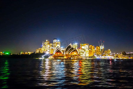 悉尼在晚上，澳大利亚