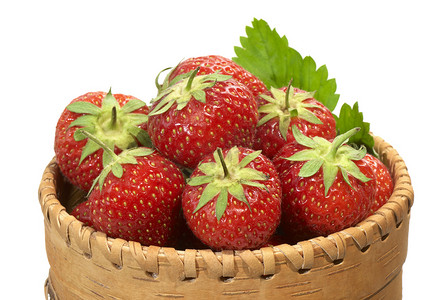 树皮篮子里的草莓 - 2