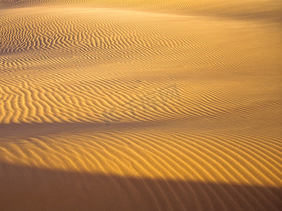 沙子中的线条