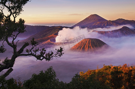 罗云熙写真摄影照片_印度尼西亚布罗莫火山