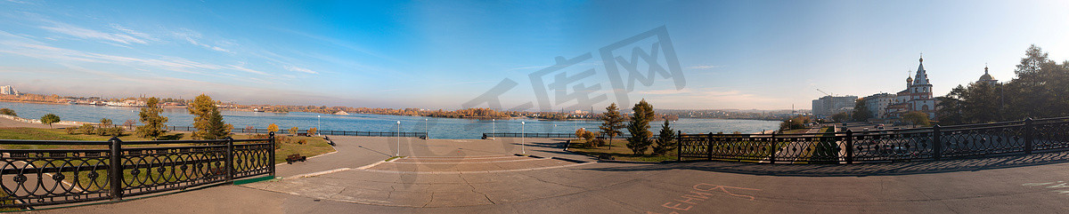 伊尔库茨克安加拉河的景色-贝加尔湖的主要城市。