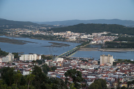 俯瞰葡萄牙维亚纳堡市。