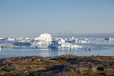 格陵兰冰山景观长凳