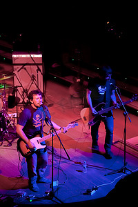 2009 年 4 月 24 日独立流行乐队香槟演唱会