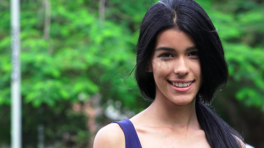 哥伦比亚女性青少年和幸福
