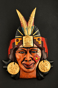 印度玛雅阿兹特克陶瓷面具，黑色上有羽毛