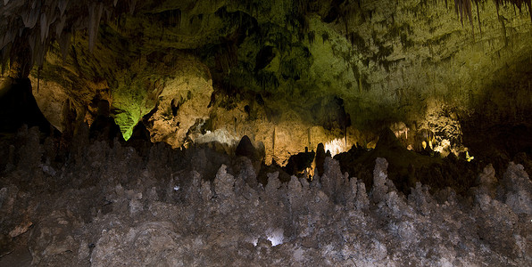 新墨西哥州卡尔斯巴德洞穴的仙境。