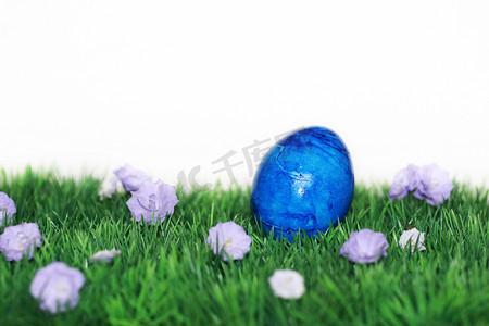 蓝色彩绘复活节彩蛋