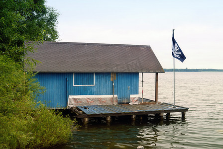 梅沙摄影照片_德国沙尔湖的船库