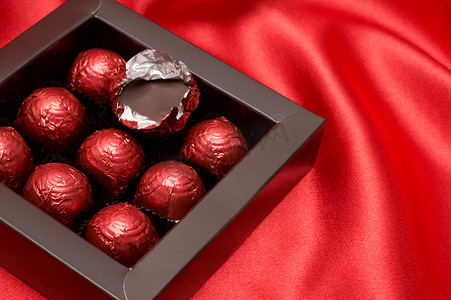 红纸巧克力情人节松露
