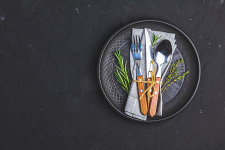 黑色 cer 质朴复古餐具刀、叉和勺子套装
