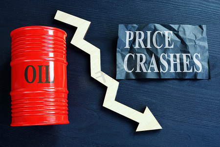 价格崩溃标志和原油桶下降箭头。