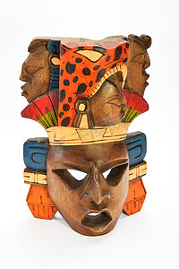 玛雅人摄影照片_印地安人玛雅阿兹台克木绘的面具与咆哮的捷豹汽车和 h