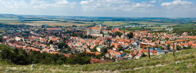 捷克共和国南摩拉维亚米库洛夫镇全景