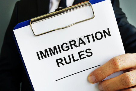 国际移民摄影照片_Layer持有移民规则。