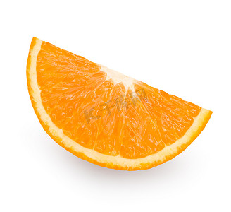 白色背景上带修剪路径的新鲜橙色水果片