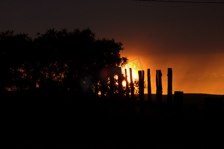 在风景秀丽的萨斯喀彻温省的日落
