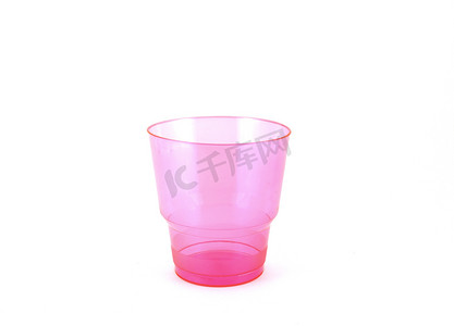 粉色杯子摄影照片_粉色杯子