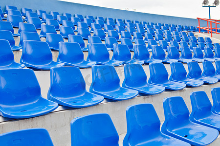泰国体育场的塑料蓝色座椅