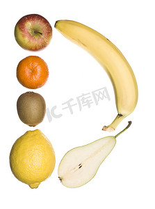 水果做成的字母“D”