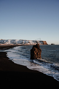 玄武岩摄影照片_Reinsfjara海滩，冰岛