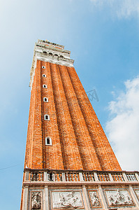 威尼斯圣马可广场的钟楼