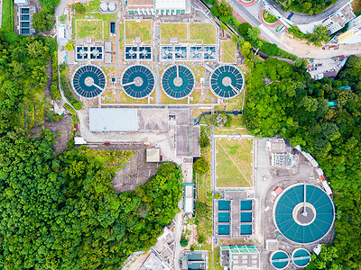 ppt循环图图摄影照片_大型污水处理厂中水循环利用。