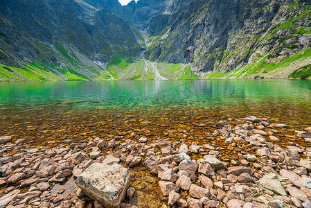 塔特拉山冷山湖的清水，Czarny S 湖