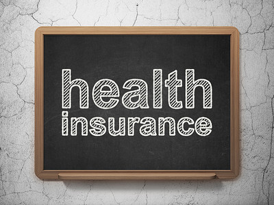保险概念： 黑板背景上的健康保险