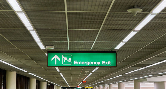 紧急出口信息板标志国际机场航站楼