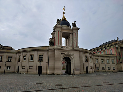 de德国摄影照片_从圣尼古拉斯教堂看波茨坦的 Fortuna Portal