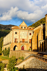 瓦尔瓦内拉圣母修道院，西班牙拉里奥哈
