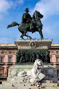 维克托伊曼纽尔二世雕像。