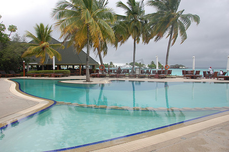 马尔代夫度假村的酒店水池