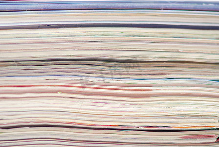 文件封面设计摄影照片_一叠彩色杂志或文件 — 纸张边缘背景