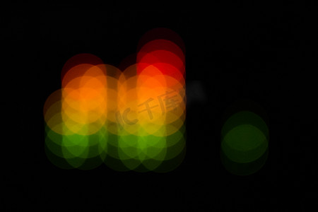 模糊的均衡器条-抽象的彩色圆点