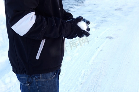 滚雪球摄影照片_滚雪球