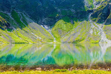 波兰高塔特拉山的地标 - 风景如画的 Cza 湖