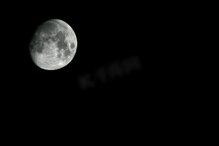 圆月光摄影照片_月亮